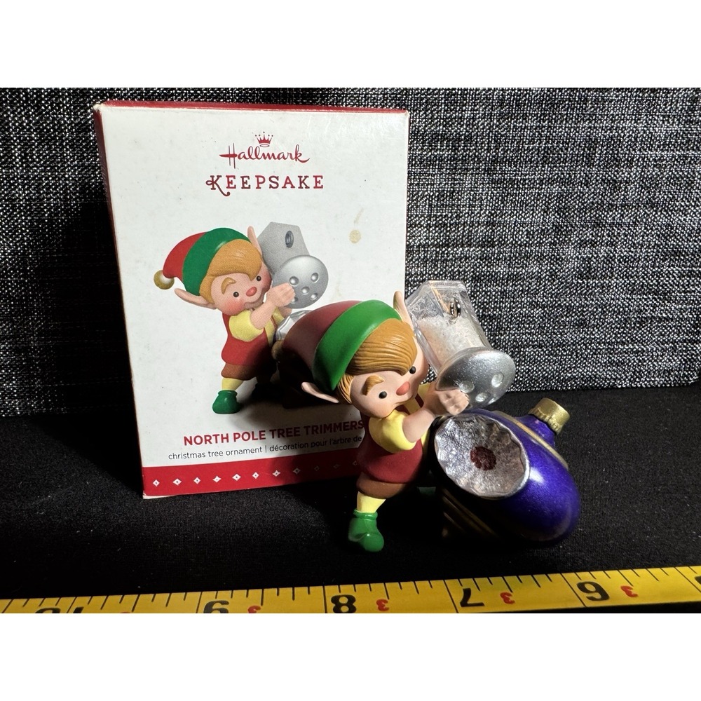 Hallmark Keepsake North Pole Tree Trimmers Santa's Helpers Elf Applying Glitter